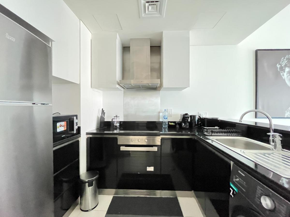Trophy - Sparkling Suites W Palm View With Direct Access To Marina Walk Dubai Exterior photo